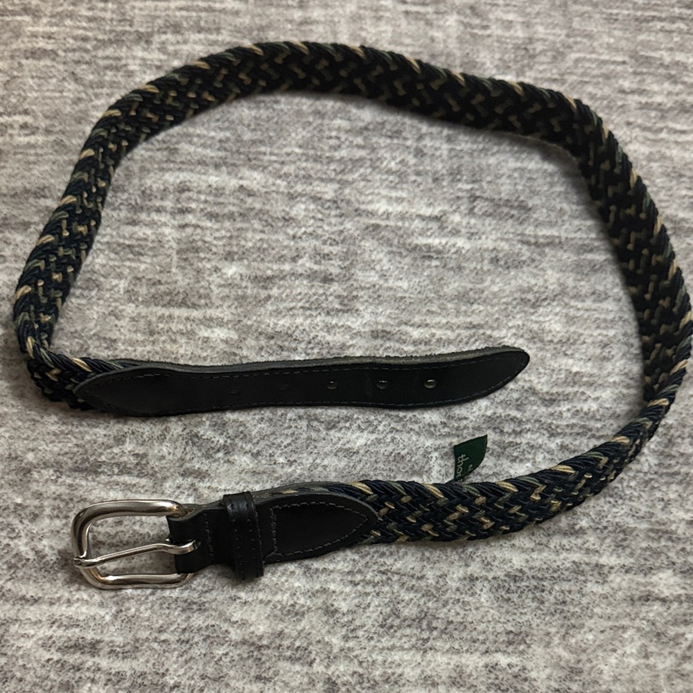 Woven Braided Stretch Belt in Black and Olive
